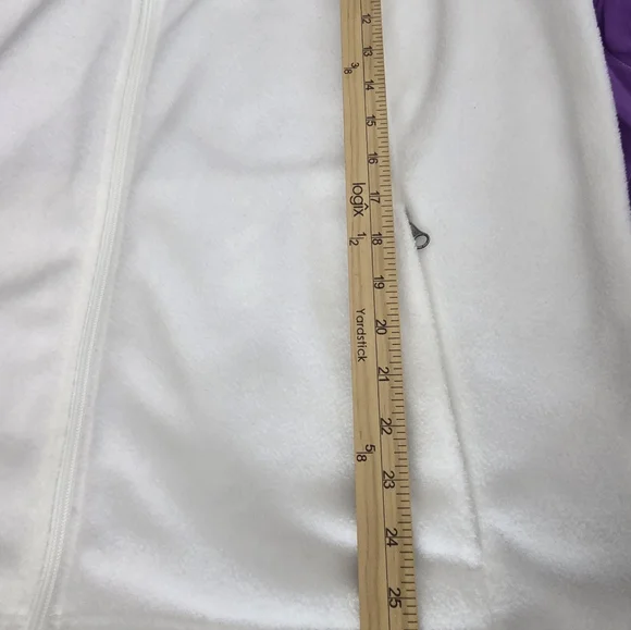 Columbia Soft White Sleeveless Fleece - Picture 11 of 11